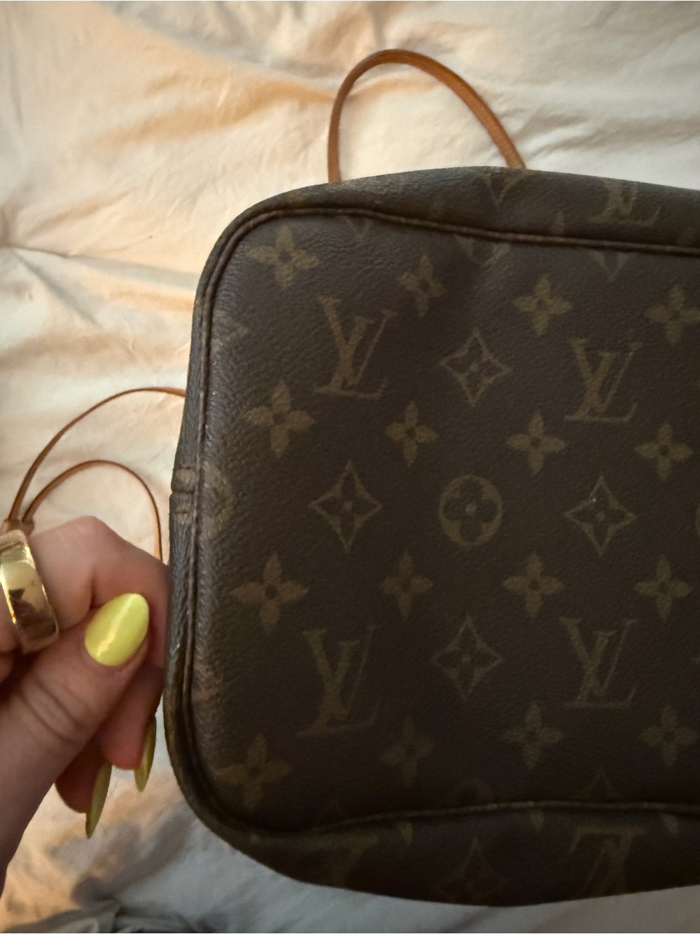Louis Vuitton Monogram Canvas Brown Tote with Vachetta Trim - Picture 9 of 14